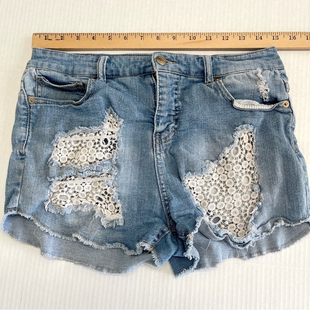 Mossimo Denim Lace Patch Women Shorts - Picture 6 of 9